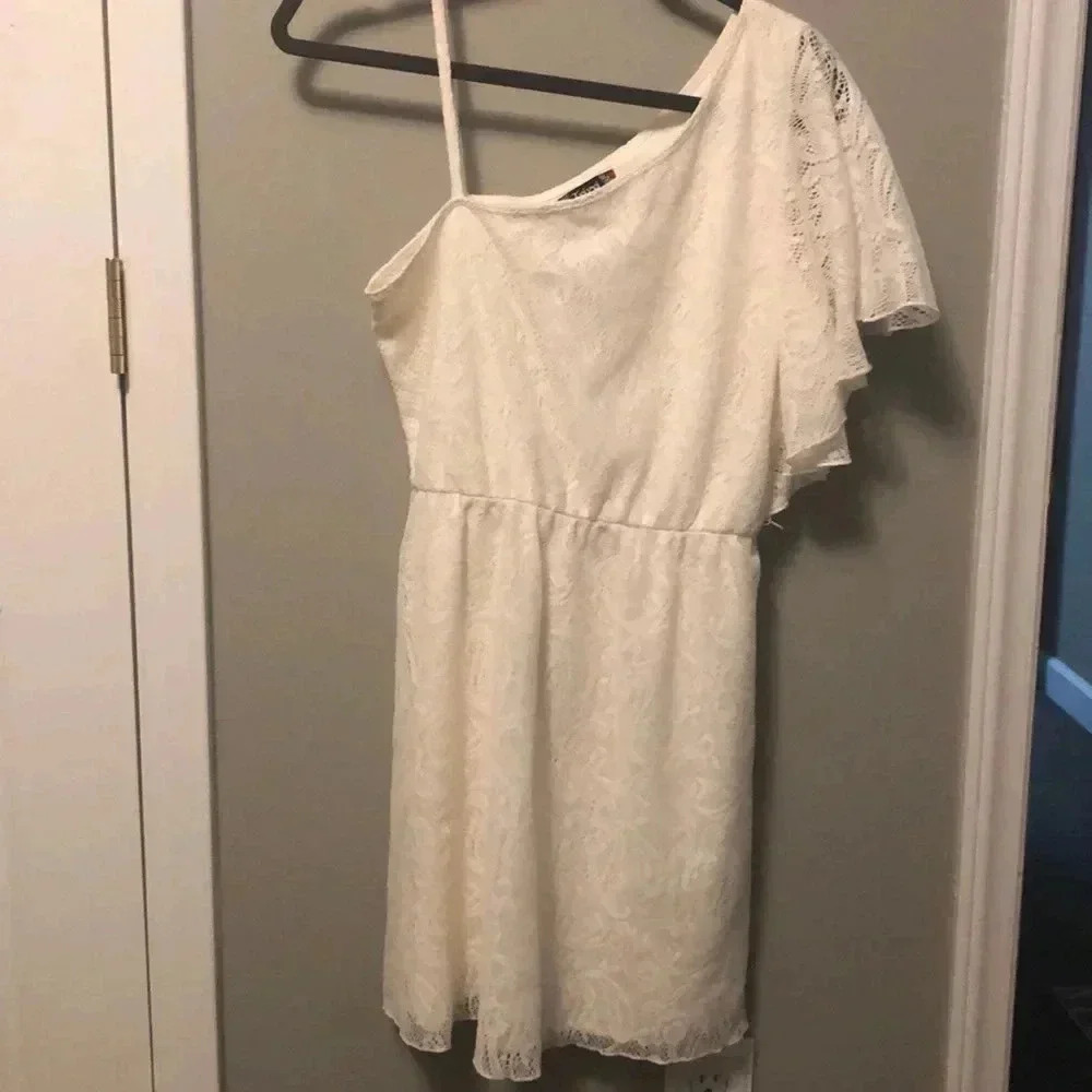 Trixxi Mini Dress in White​